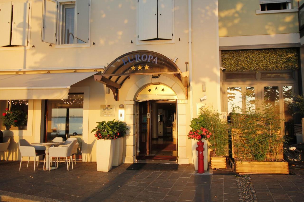 Hotel Europa Дезенцано-дель-Гарда Экстерьер фото